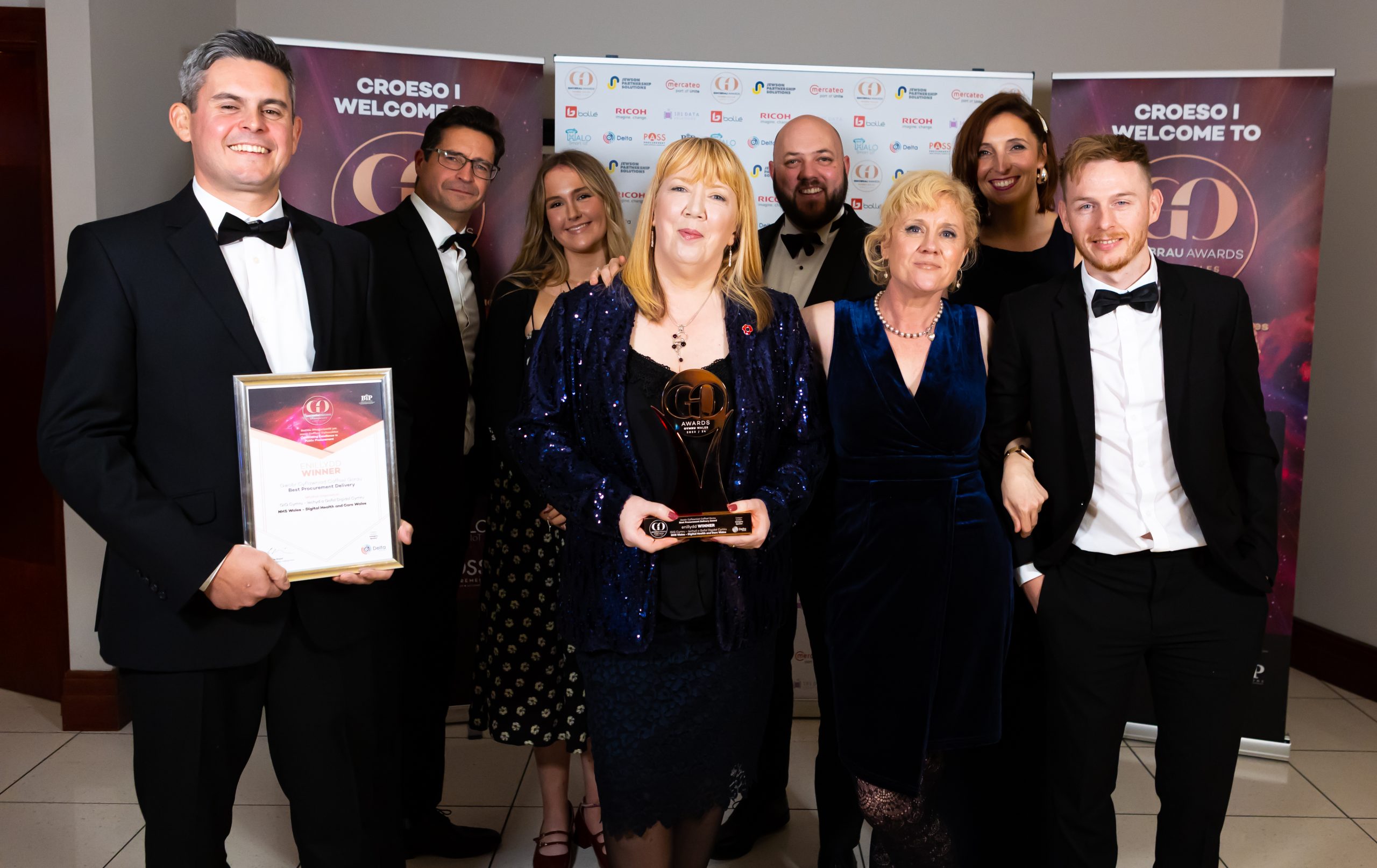 Enillydd Gwobr Cyflawniad Caffael Gorau, GIG Cymru, Iechyd a Gofal Digidol Cymru